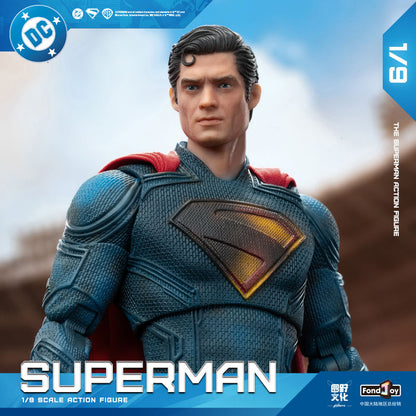 Fondjoy Battle-Damage Superman 1/9 Scale Collector Figure | Trade Supply