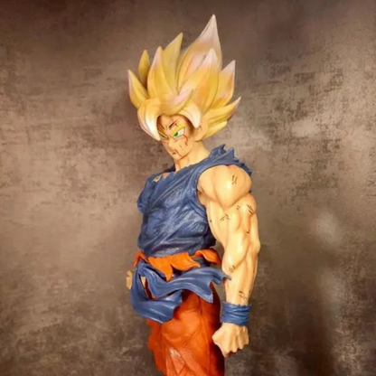 Dragon Ball Super Saiyan Goku 43 cm Collector Figure | Trade Supply