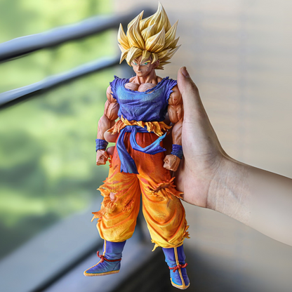 Dragon Ball Super Saiyan Goku 43 cm Collector Figure | Trade Supply