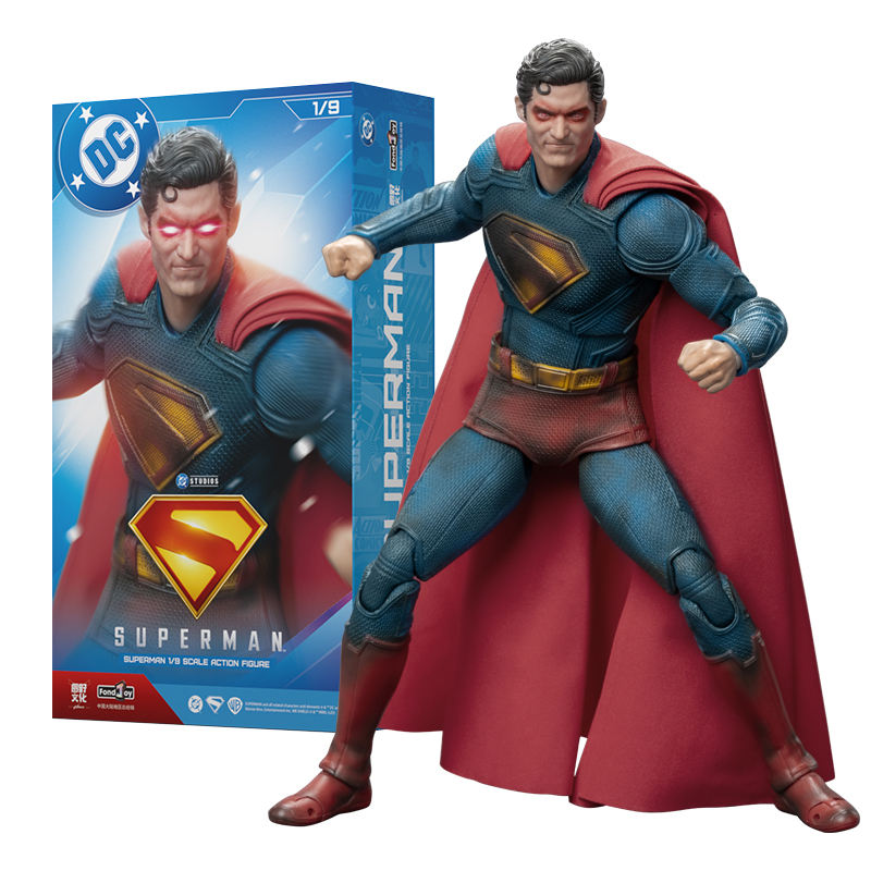 Fondjoy Battle-Damage Superman 1/9 Scale Collector Figure | Trade Supply
